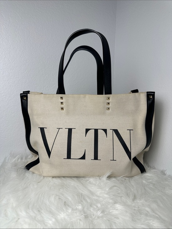 Valentino Garavani Handbags - 💯Authentic Valentino Garavani VLTN Canvas Tote Bag🍀